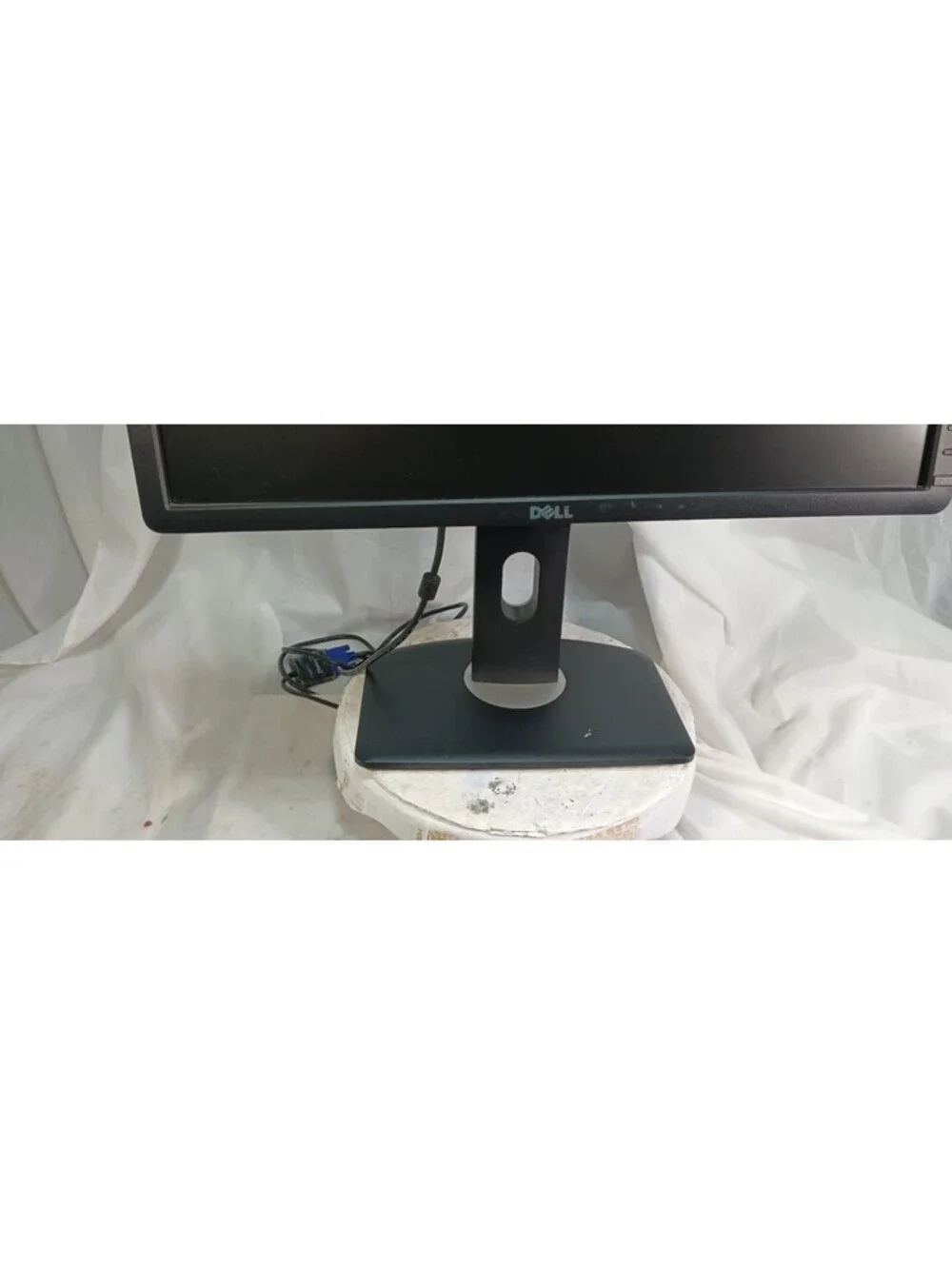 Dell P2212Hb 22in 1080p LED LCD Monitor VGA DVI-D USB Hub Ergonomic Stand Tested